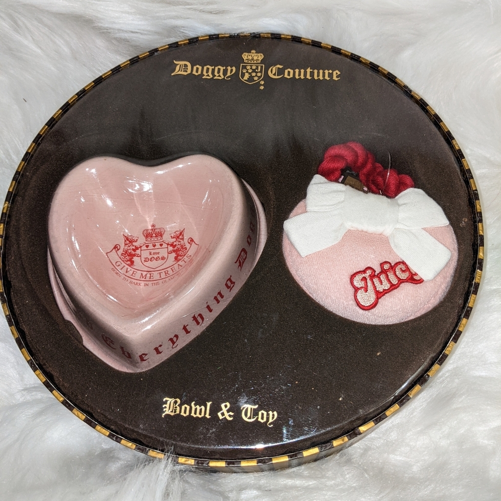 RARE Vintage Juicy Couture Dog Set